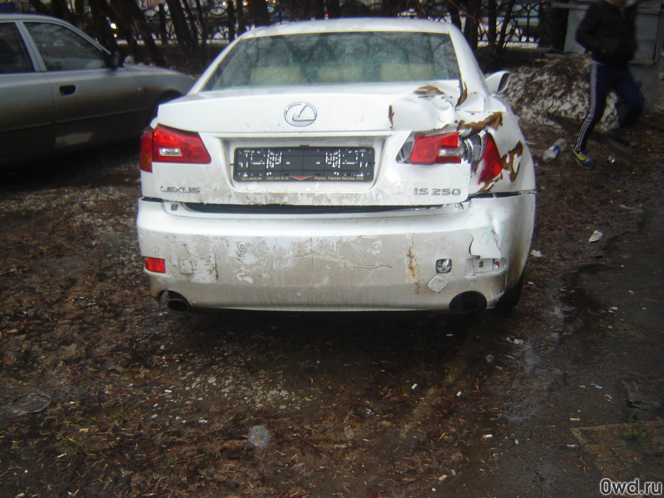 Битый автомобиль Lexus IS (2007) в Перми